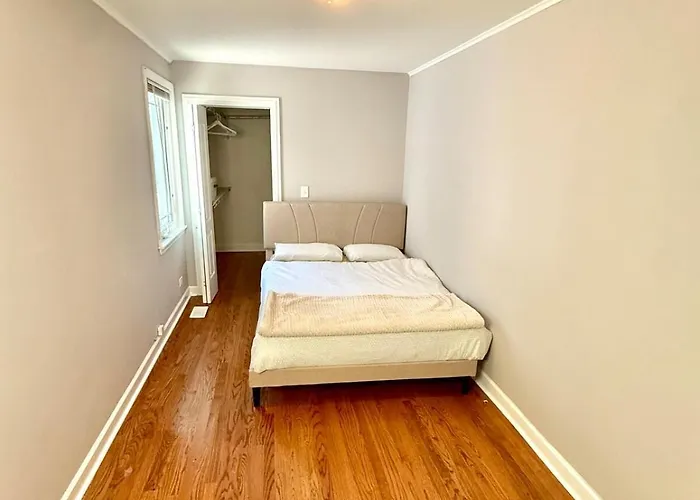 Cozy 5 Min Walk From Downtown * Wilmette